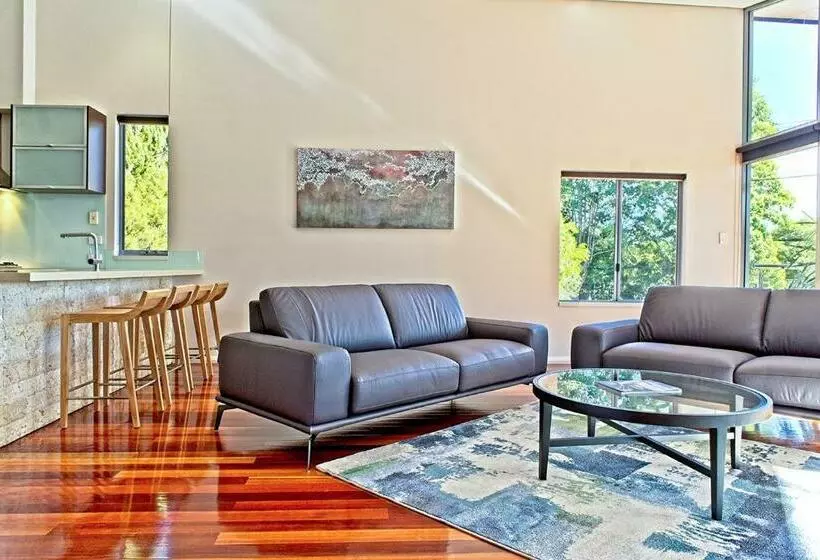 ２ベッドルームアパートメント, Central Avenue Apartments