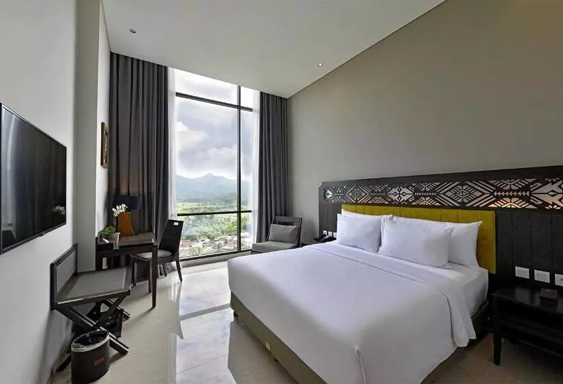 اتاق لوکس, Lombok Astoria