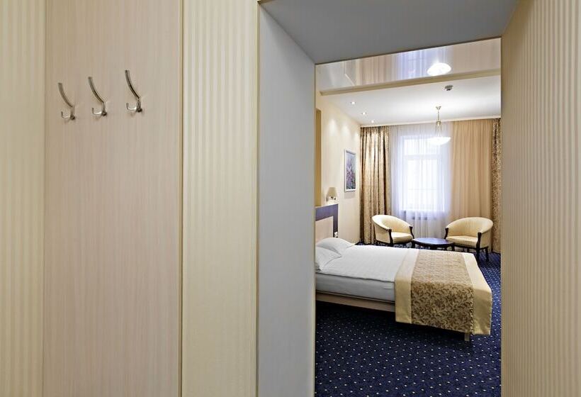 수피리어 룸, Metropol