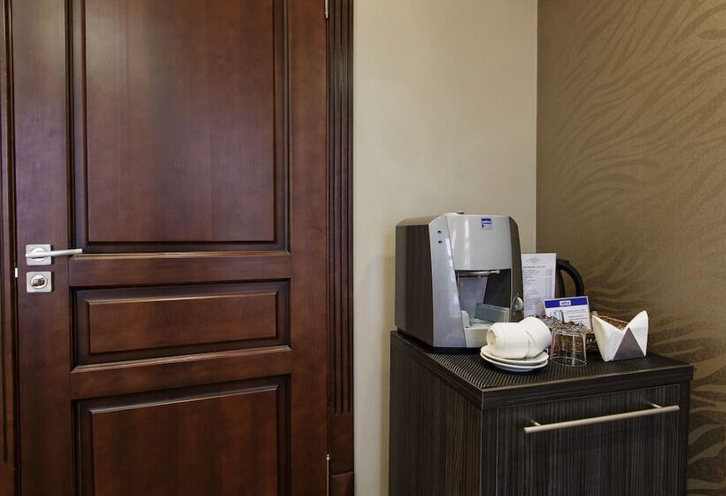 디럭스 룸, Metropol