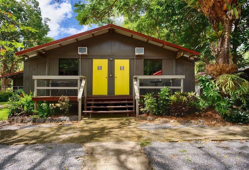 Номер Стандарт, Pks Jungle Village