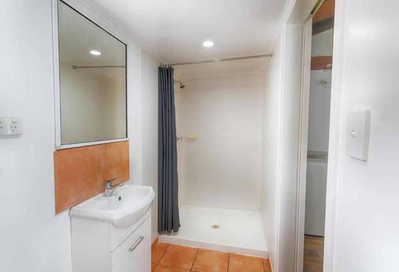 Номер Стандарт, Pks Jungle Village