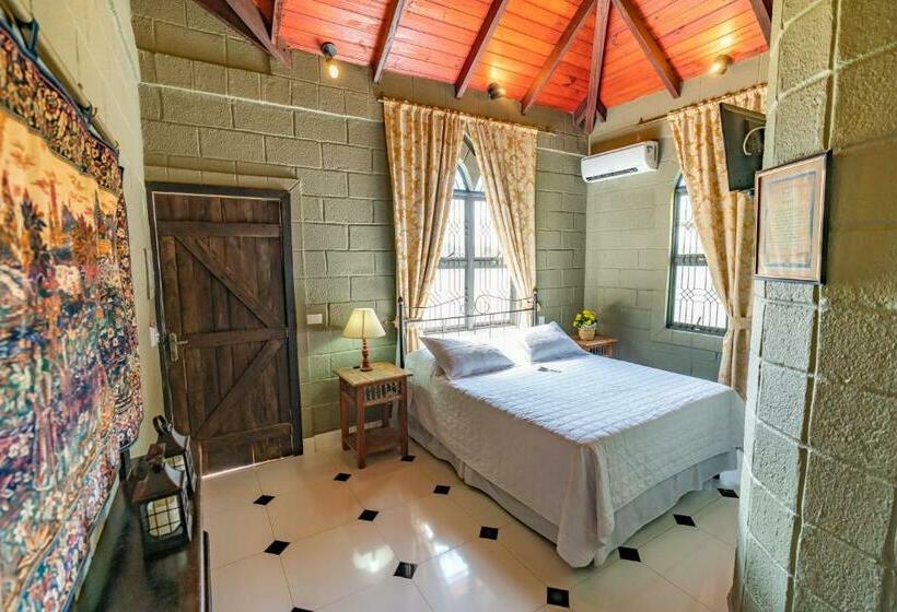 디럭스 룸, Pousada Camelot Inn