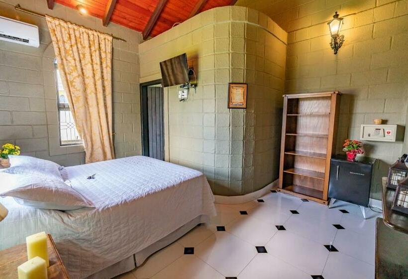 디럭스 룸, Pousada Camelot Inn