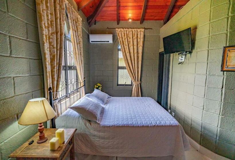 디럭스 룸, Pousada Camelot Inn