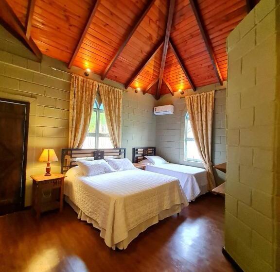 디럭스 룸, Pousada Camelot Inn