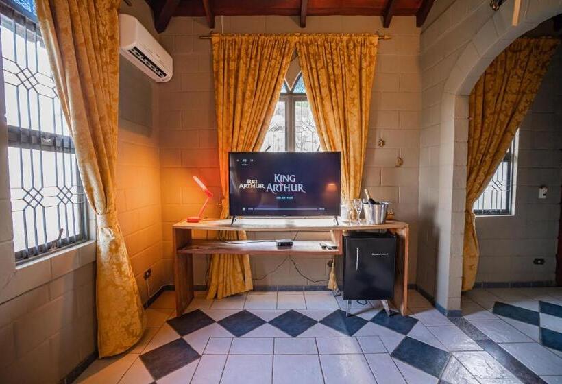 اتاق استاندارد, Pousada Camelot Inn