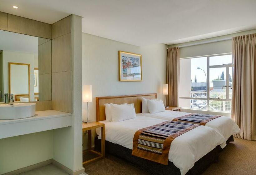 标准间, River City Inn