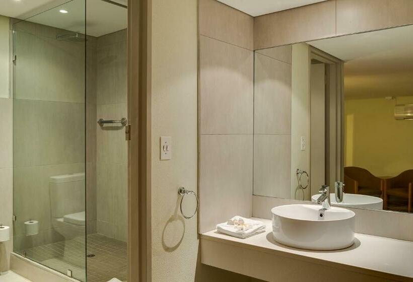 Номер Стандарт, River City Inn