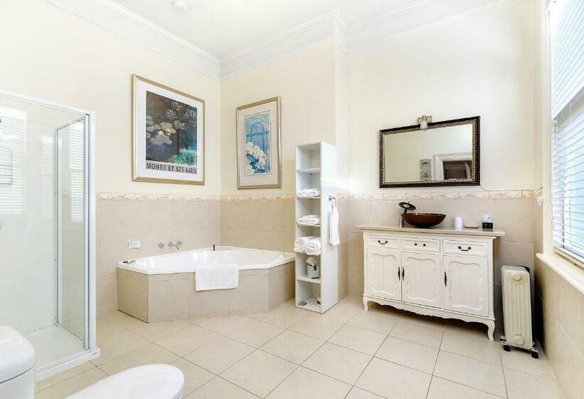 Family Suite, The Madsen Boutique