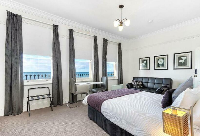 Номер Deluxe Вид на Море, The Madsen Boutique