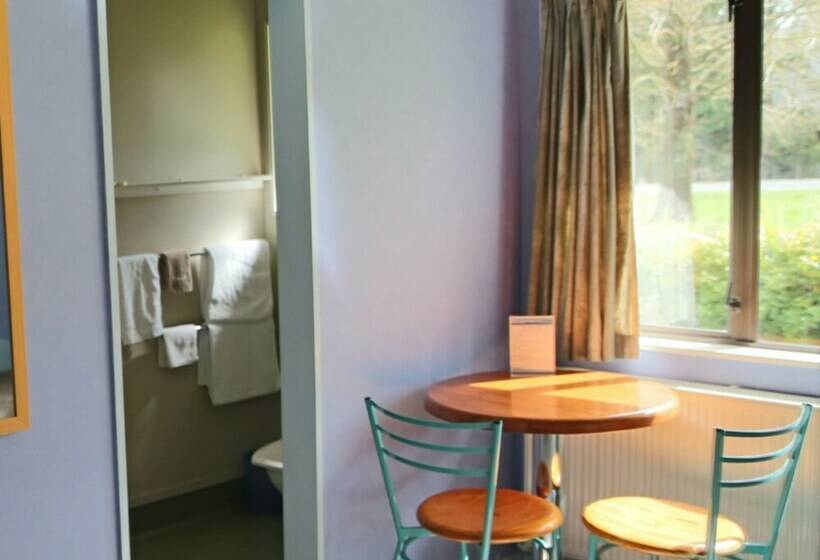 اتاق استاندارد, Tussock Grove Boutique