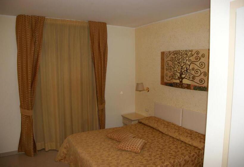 标准间, Villa Aurora