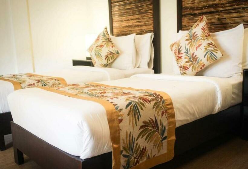 غرفة قياسية مطلّة علي الحديقة, Lio Villas Resort