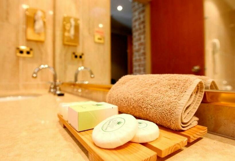 Люкс, The Hermitage Motel Campbelltown