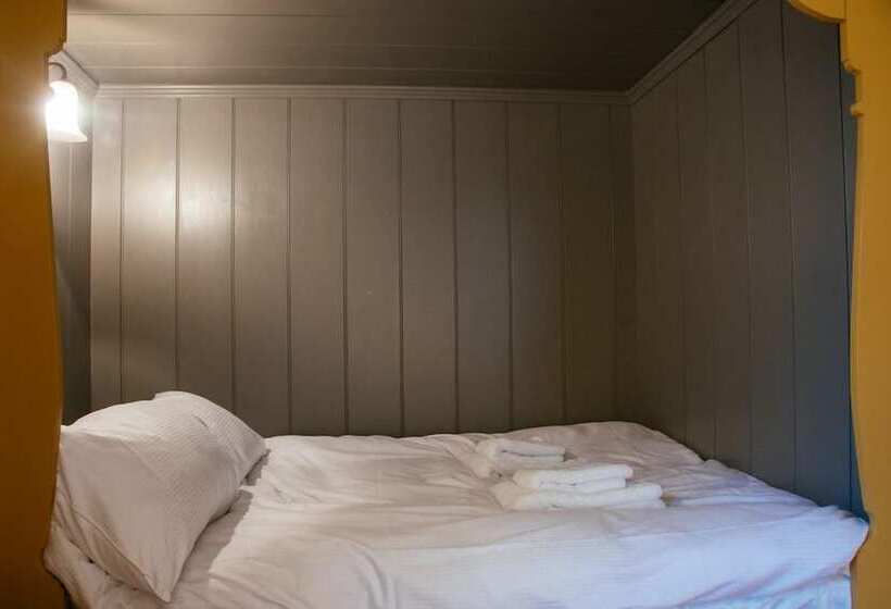 خانه 3 خوابه, The Pavilion At Lamb S House