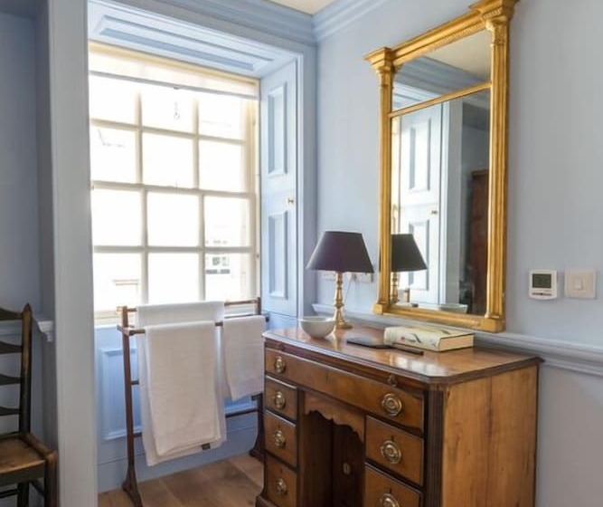 خانه 3 خوابه, The Pavilion At Lamb S House