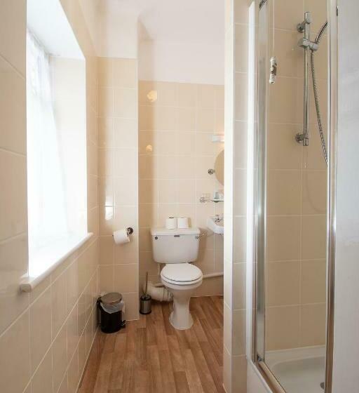 Quarto Estandar, Rosaire Guest House