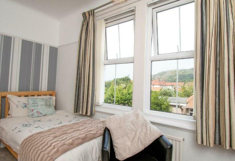 Quarto Estandar, Rosaire Guest House