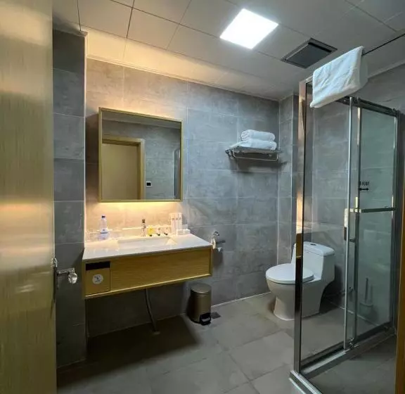 اتاق سوپریور, 2000 Hotel Downtown Kigali