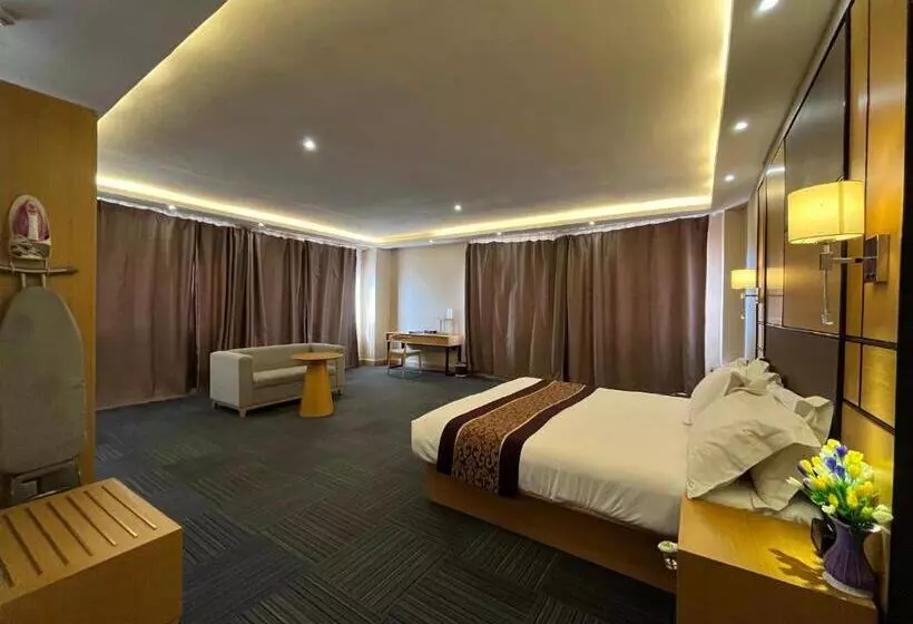 سوییت اجرایی, 2000 Hotel Downtown Kigali