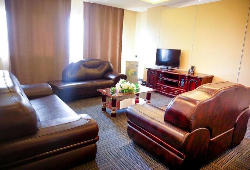 سوییت اجرایی, 2000 Hotel Downtown Kigali