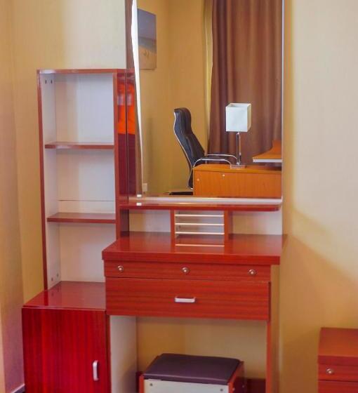 سوییت اجرایی, 2000 Hotel Downtown Kigali