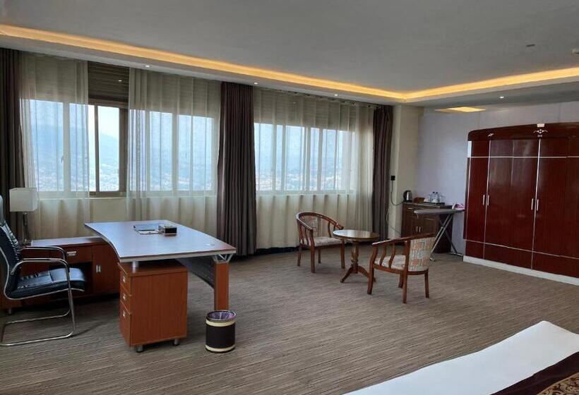 سوییت اجرایی, 2000 Hotel Downtown Kigali