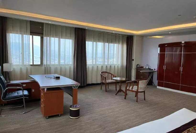 سوییت اجرایی, 2000 Hotel Downtown Kigali