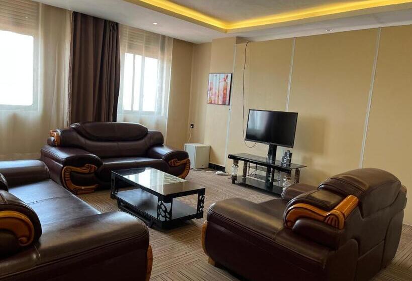 سوییت اجرایی, 2000 Hotel Downtown Kigali