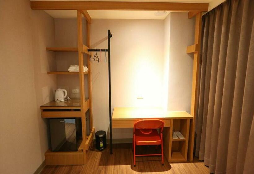 اتاق کلاسیک, Central