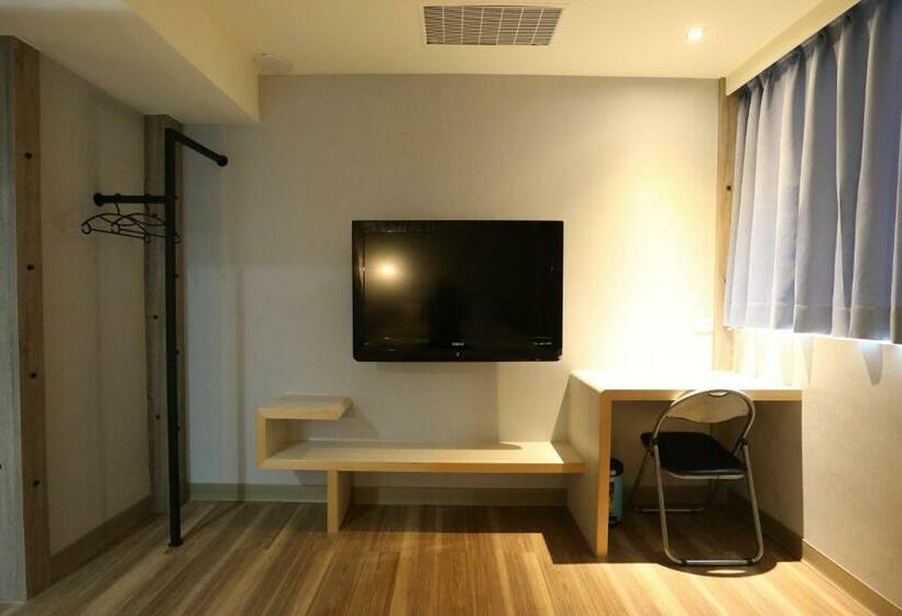 اتاق کلاسیک, Central