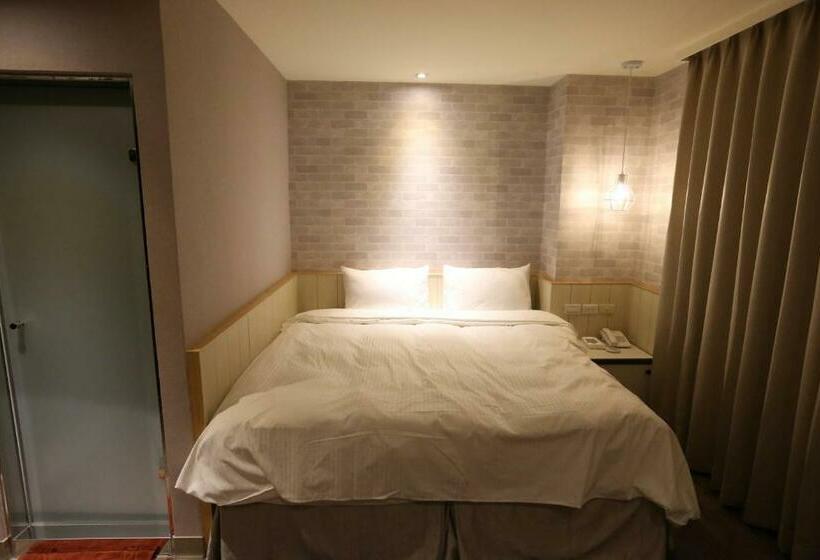 اتاق کلاسیک, Central