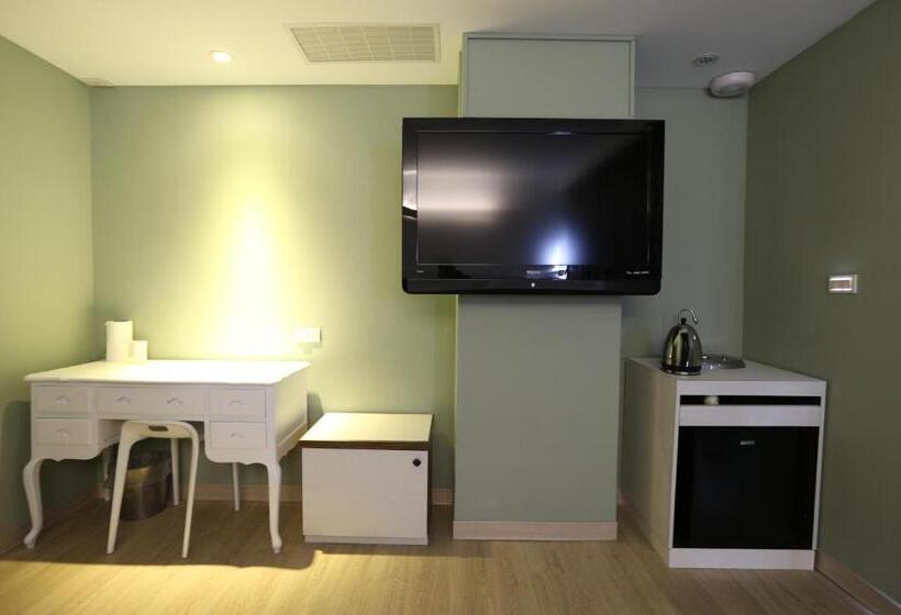 اتاق کلاسیک, Central