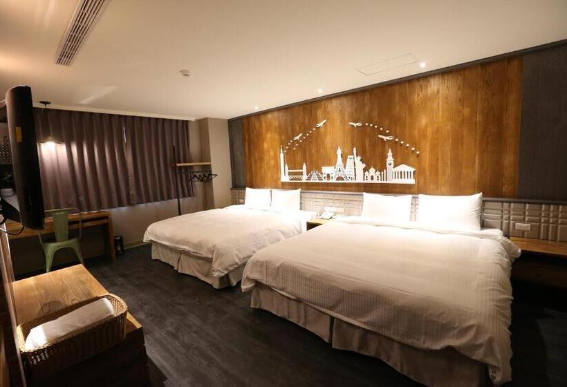 اتاق کلاسیک چهارنفره, Central