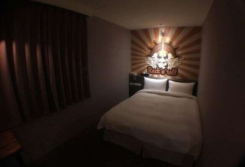 اتاق استاندارد, Central