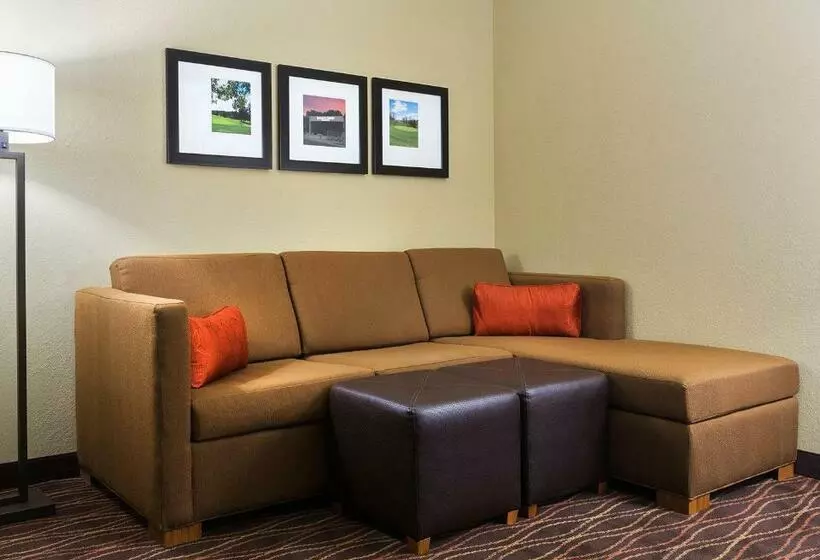 キングサイズベッドのスイートルーム, Comfort Suites Dubois