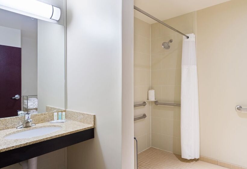 장애인을 위한 스위트, Comfort Suites Dubois