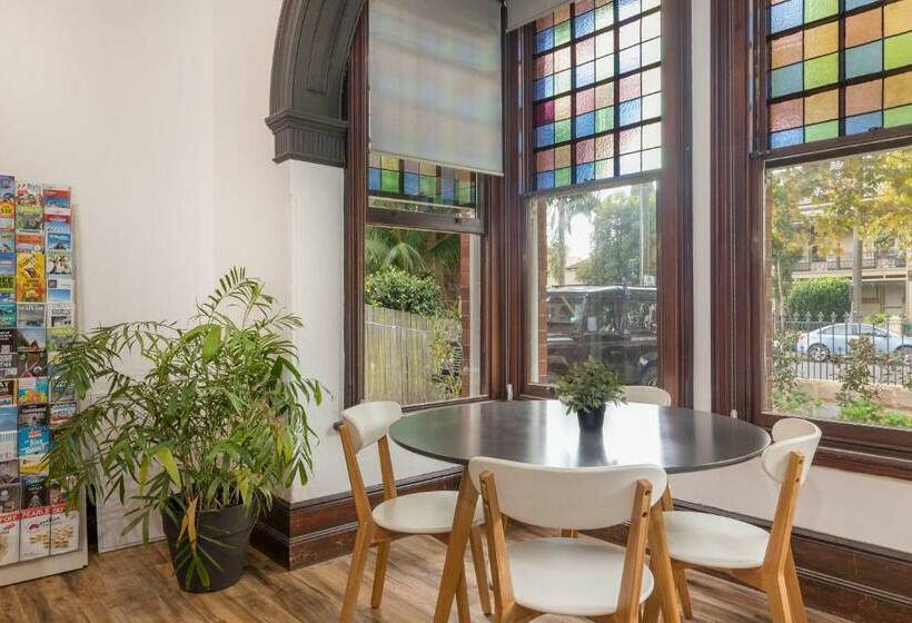 اتاق اکونومی یک تخته, Dalziel Lodge