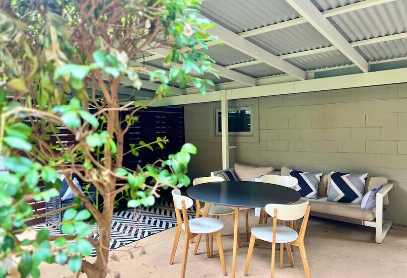 اتاق استاندارد سه تخته با سرویس بهداشتی مشترک, Dalziel Lodge