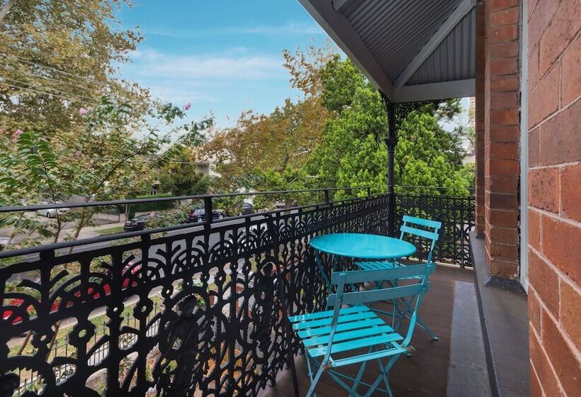 اتاق استاندارد با سرویس بهداشتی مشترک, Dalziel Lodge