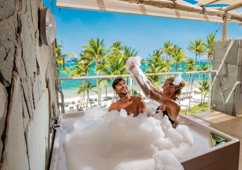 اتاق استاندارد سه تخته با سرویس بهداشتی مشترک, Dalziel Lodge