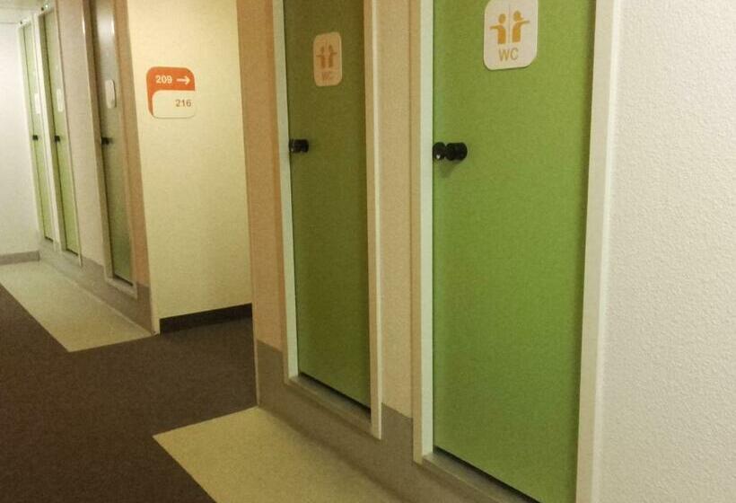 스탠다드 트리픔 룸 공동욕실, F1 Montauban