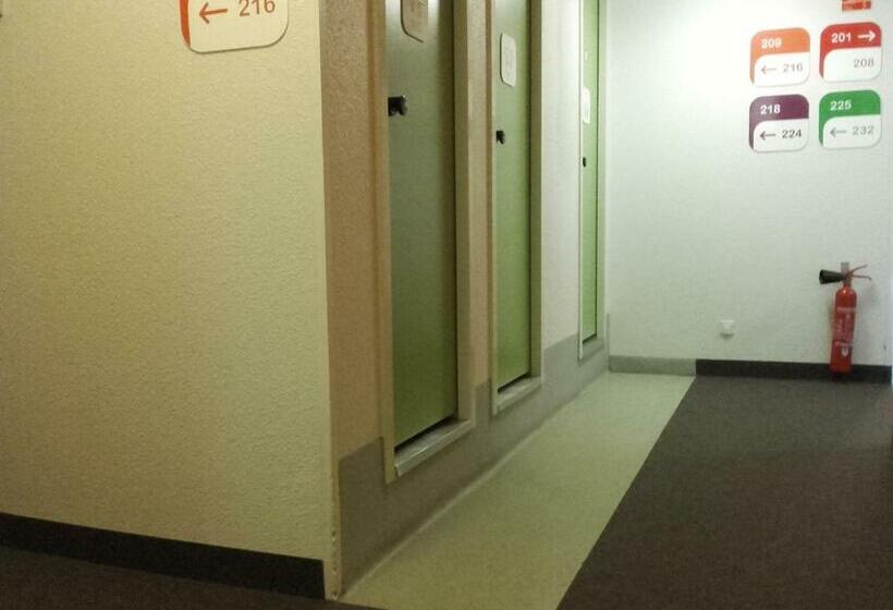 스탠다드 트리픔 룸 공동욕실, F1 Montauban