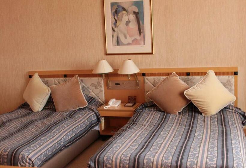 سوییت جونیور, Grand Hotel Hakusan