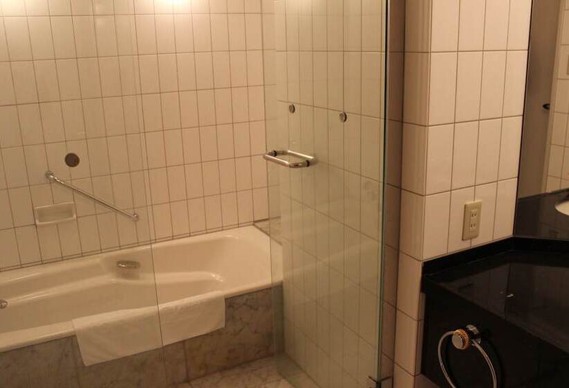 سوییت جونیور, Grand Hotel Hakusan