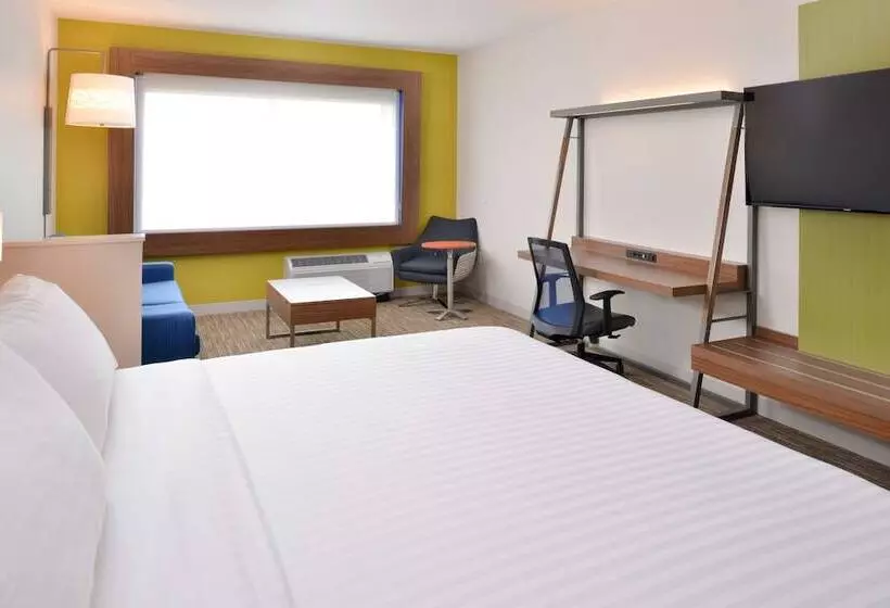 スイート, Holiday Inn Express & Suites Madison, An Ihg