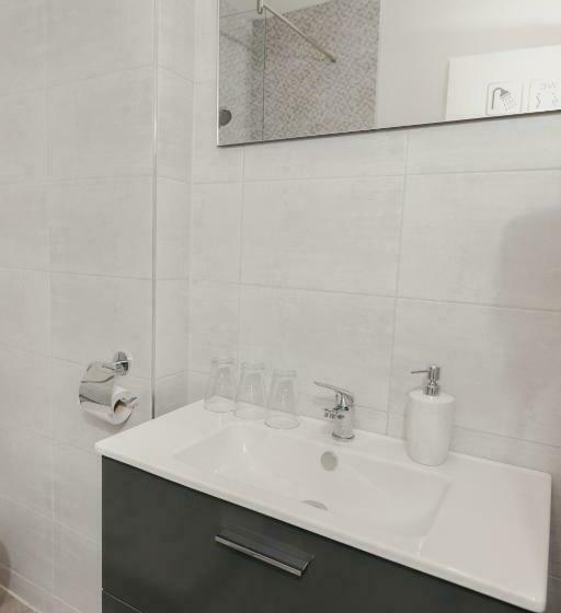 اتاق سوپریور, Homoky S Bestline