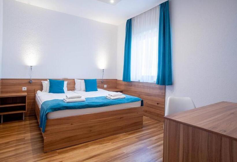 اتاق سوپریور, Homoky S Bestline