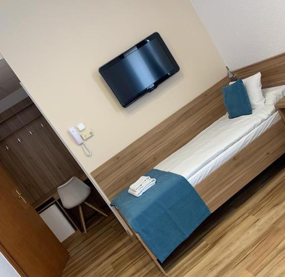 اتاق سوپریور, Homoky S Bestline